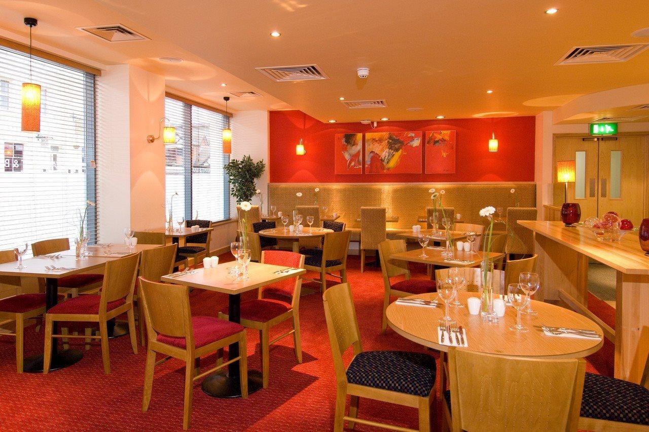 Premier Inn Chester City Centre Exterior photo