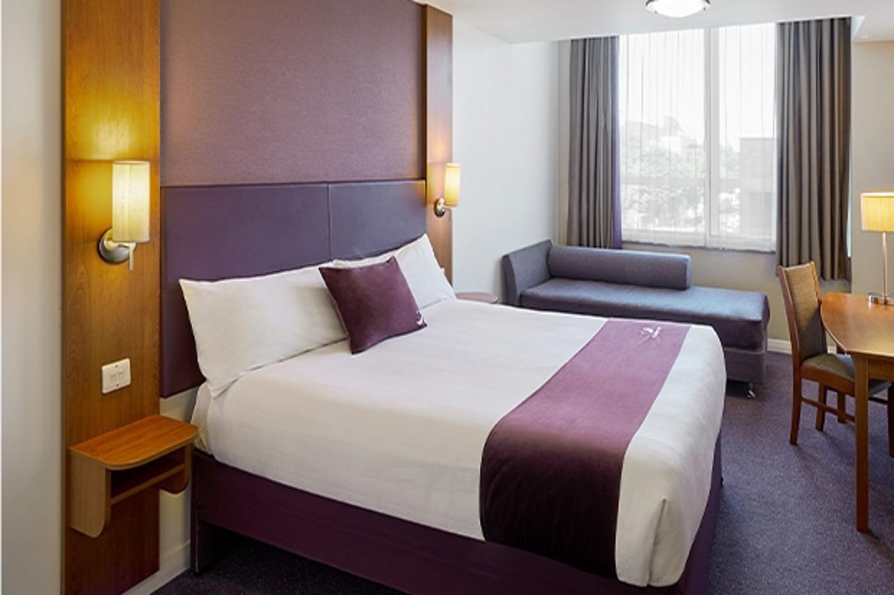 Premier Inn Chester City Centre Exterior photo