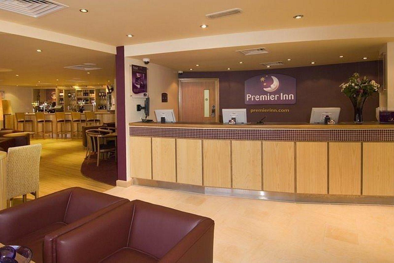 Premier Inn Chester City Centre Exterior photo