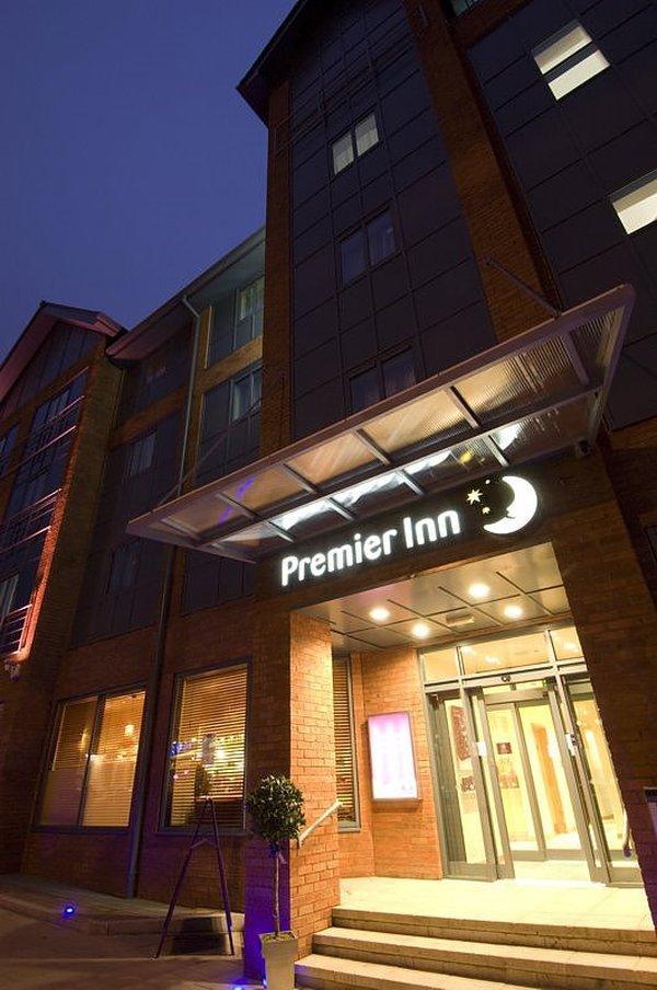 Premier Inn Chester City Centre Exterior photo
